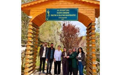 Hayata Destek Derneği Tarafından kooperatifimize Plaket takdim edildi 